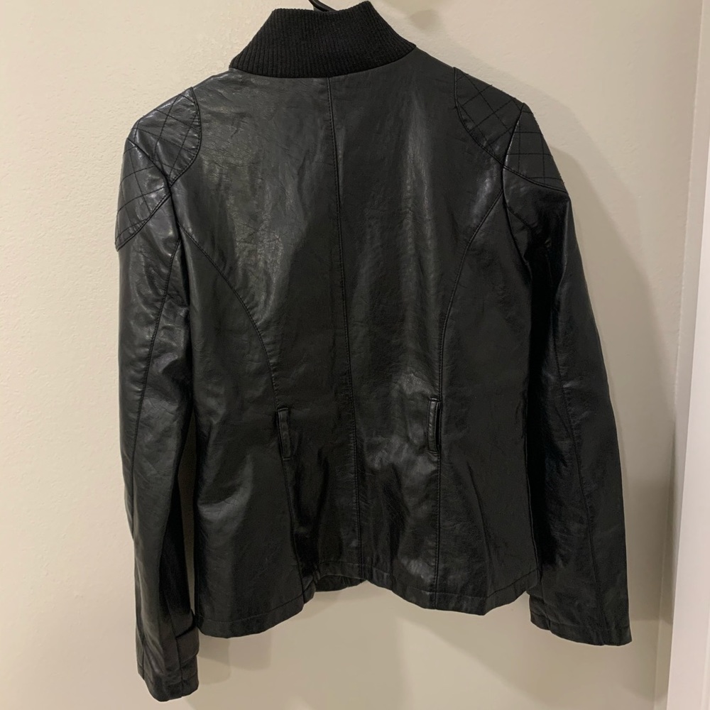 Leather jacket - Picture 3 of 3
